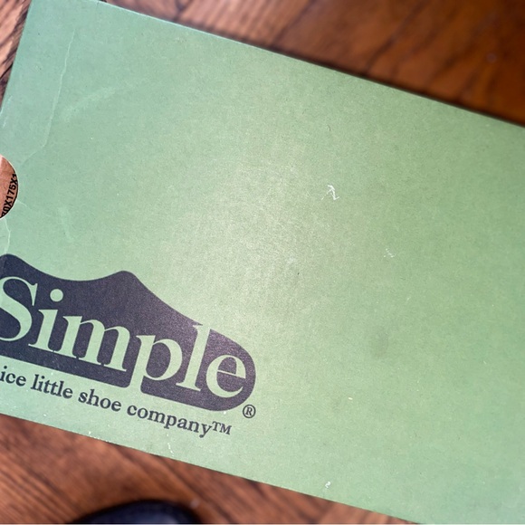 Simple - Picture 5 of 5